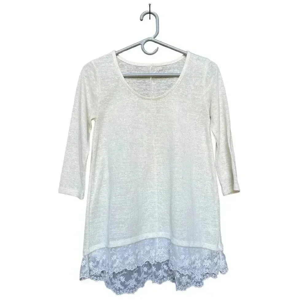 Arizona long sleeve tunic with lace trim in cream size small